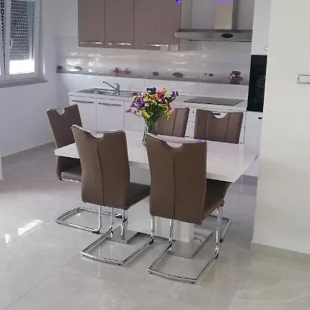Apartment Apartman Sime *
